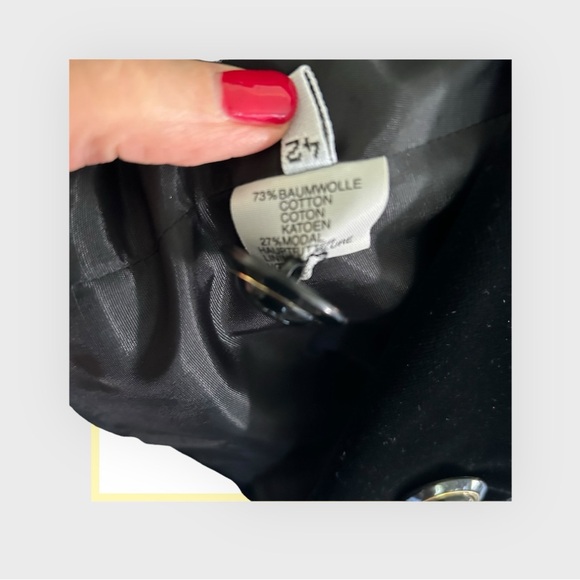 GERRY WEBER Vintage 1990s Velvet Captain’s Jacket with Gold & Black Buttons - Picture 5 of 6